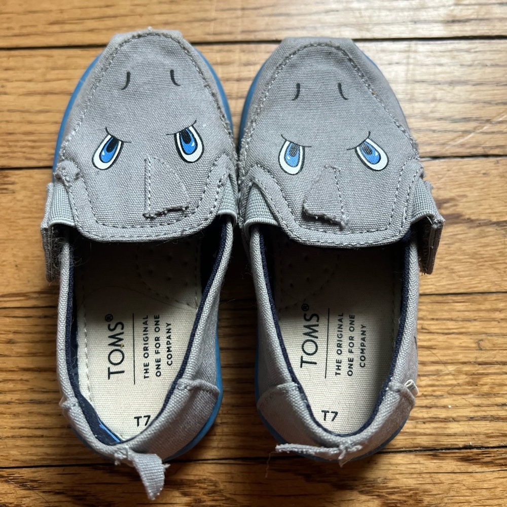 TOMS Kids Gray and Blue Shark Moccasins